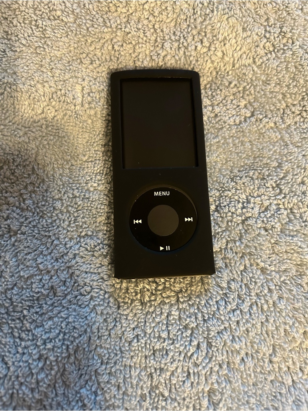 Apple Black iPod Nano with Click Wheel. 4th generation.  Needs Battery  16GB